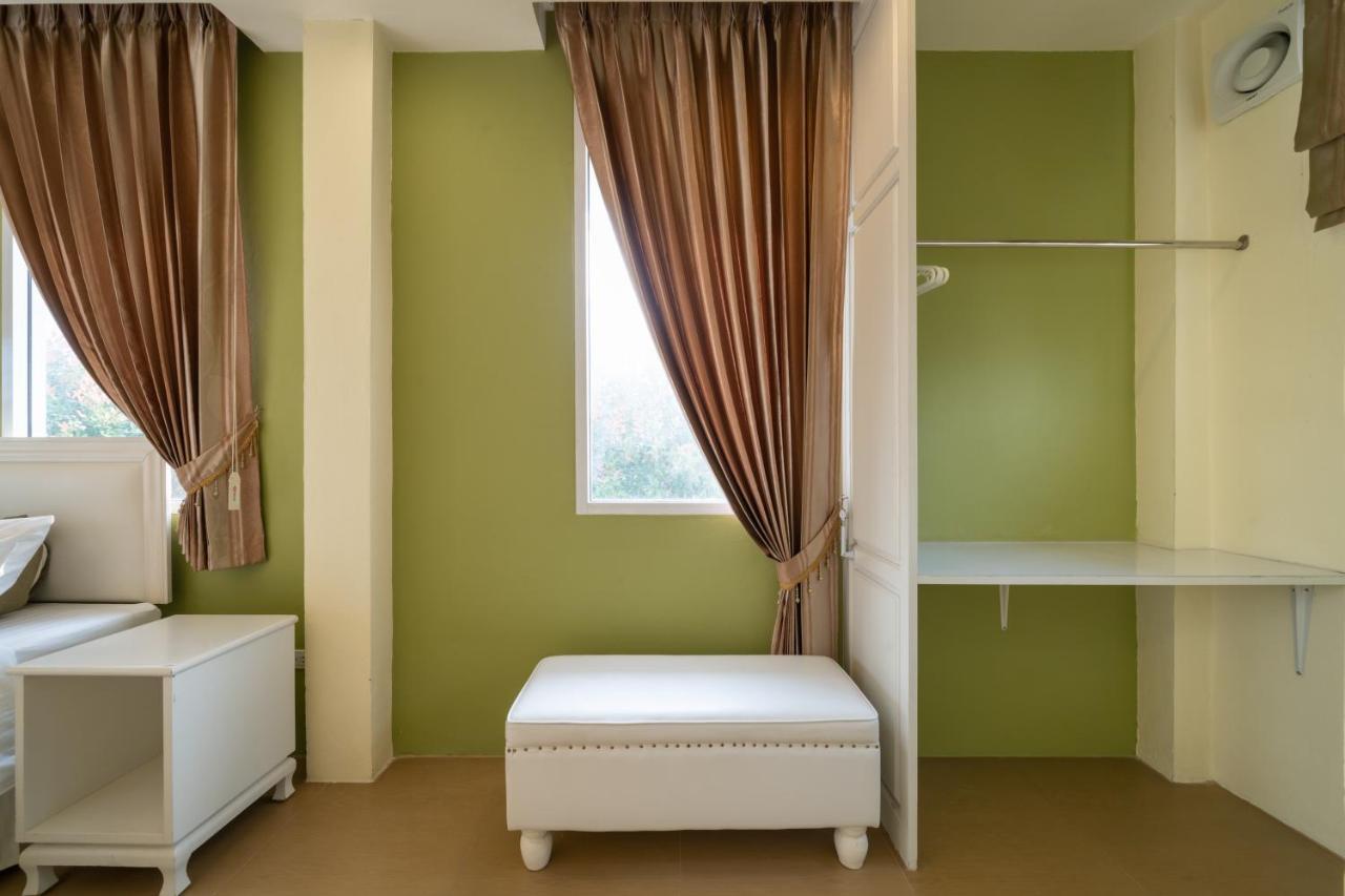 Hotel Banlomnow à Chiang Rai Extérieur photo