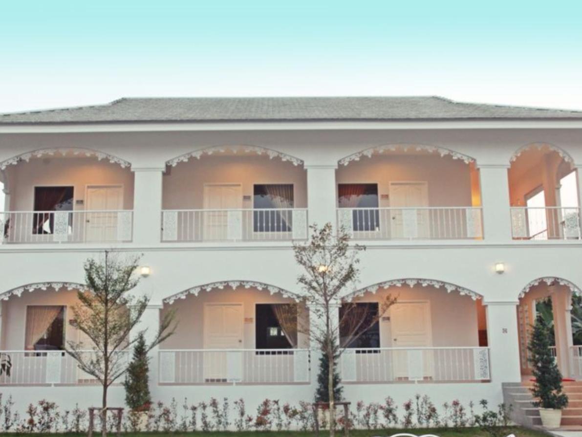 Hotel Banlomnow à Chiang Rai Extérieur photo